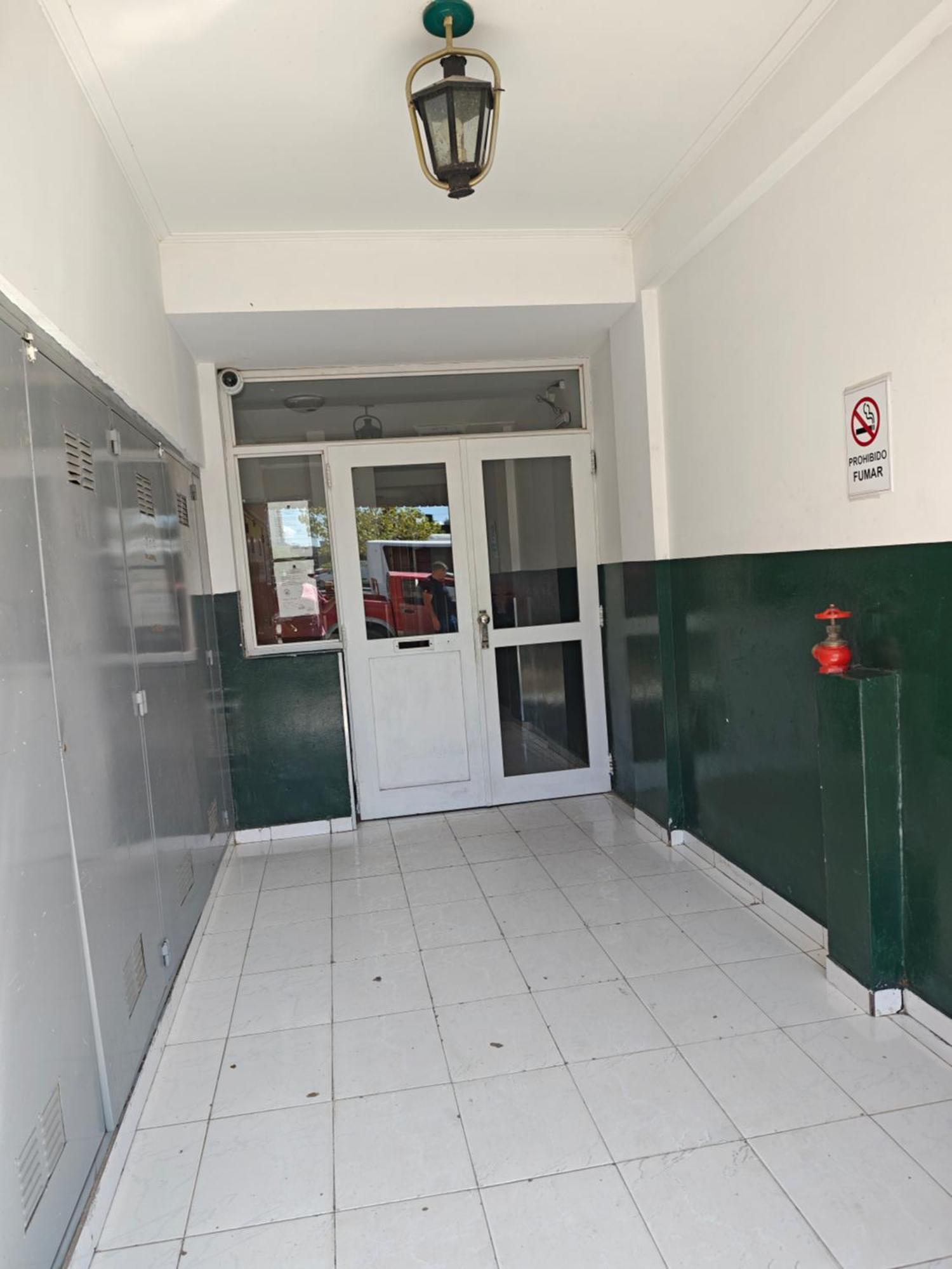 Appartement Acogedor Monoambiente Con Parking à Neuquén Extérieur photo