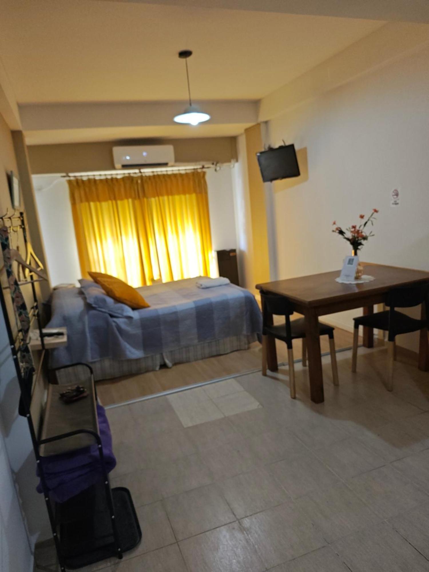 Appartement Acogedor Monoambiente Con Parking à Neuquén Extérieur photo
